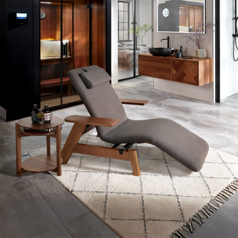 Wellnessliege SOMRA (beheizt) – Design by Sebastian Herkner